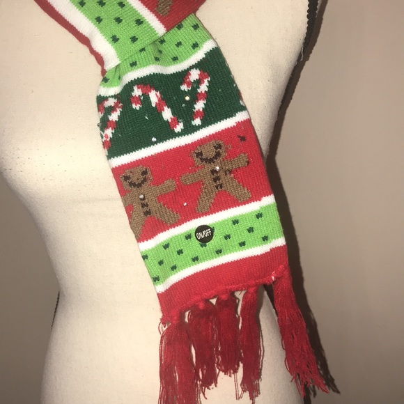 🆕 Adorable set of 4 children’s scarves with lights - Picture 4 of 13